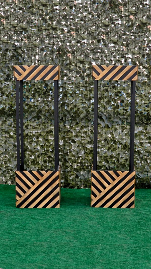 TOTEM DE MADERA LISTADO DIAGONAL - Imagen 2